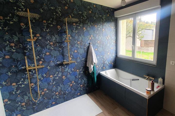 À Ennezat, je peux transformer votre salle de bain avec un style avant-gardiste, selon vos préférences