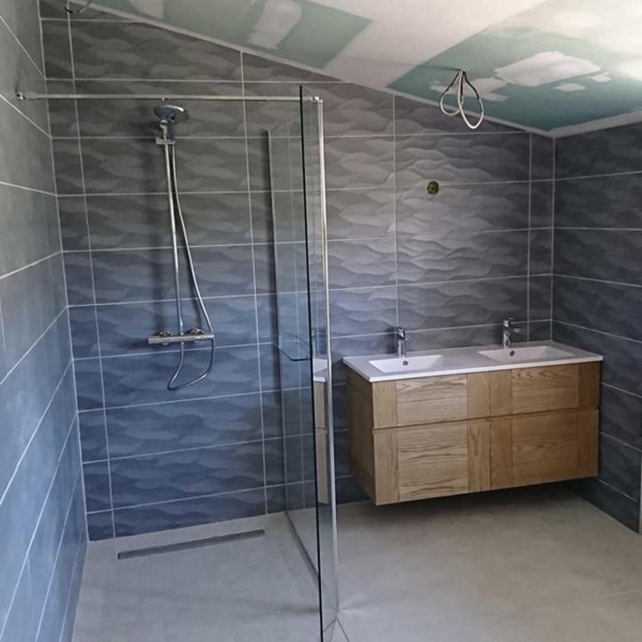 Réhabilitation de la salle d'eau - Ennezat